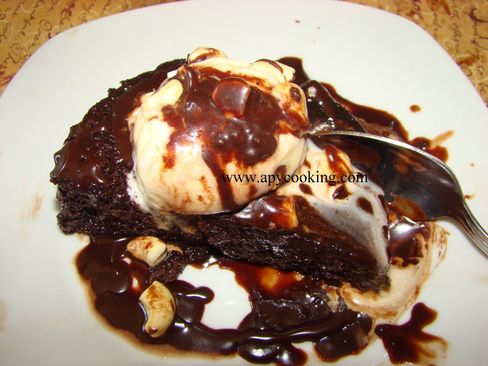 Apy Cooking Eggless Microwave Chocolate Cake