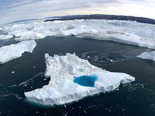 Es Kutup Mencair Akibat Pemanasan Global