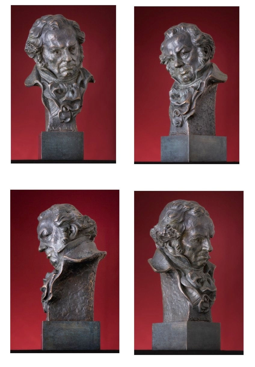 De qué material está hecho el busto de los Premios Goya?