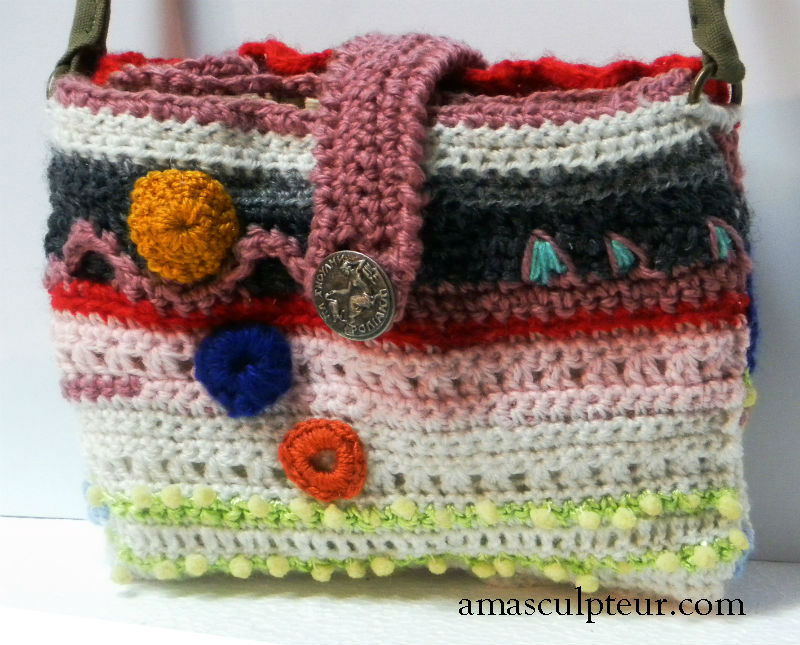 Sac en laine " Orion " réalisé au crochet par Ama Sac en laine " Orion " réalisé au crochet par Ama