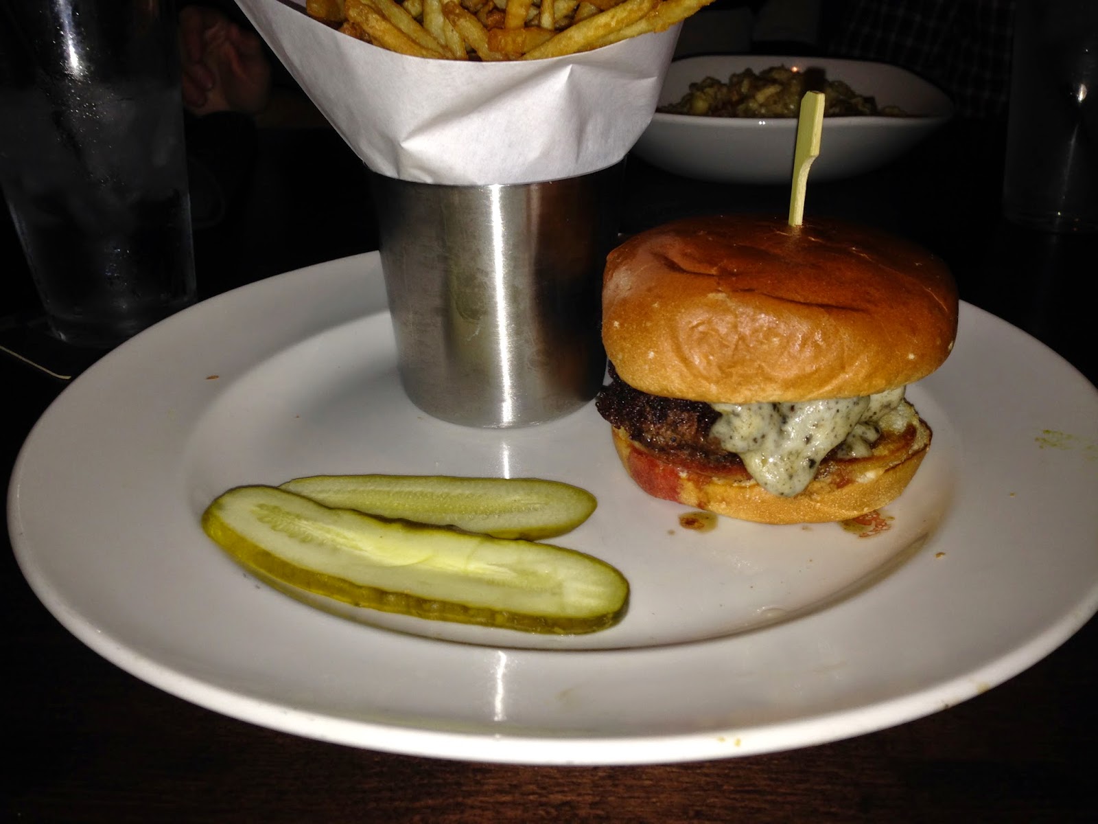 Burger Blog Yard House St. Louis Park, MN Black Truffle Cheeseburger