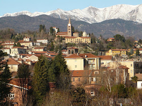Pinerolo sits in the shadow of the Alps about 40km southwest of Turin, about 75m from the French border