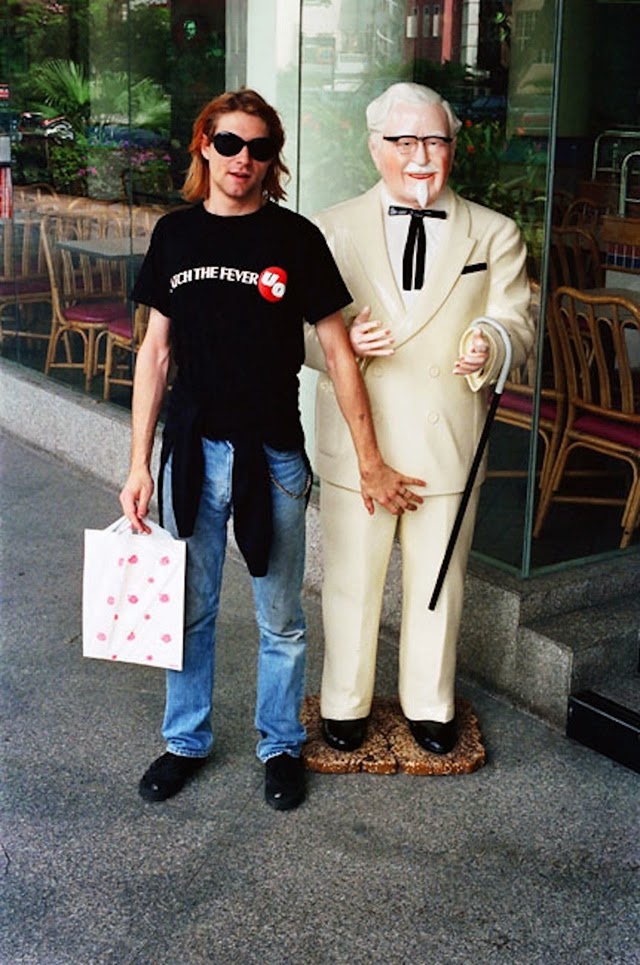 Kurt+Cobain+in+Singapore,+1992+(2).jpg