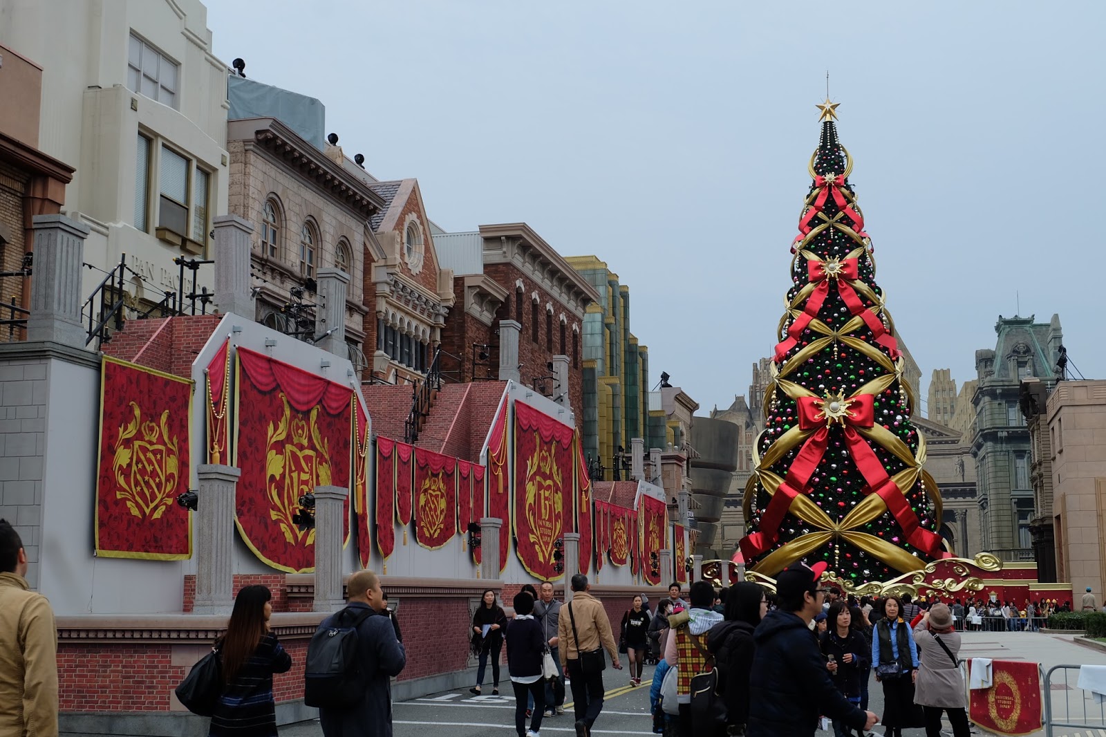 A Colorful & Wonderful Christmas at Universal Studios Japan Escape Manila