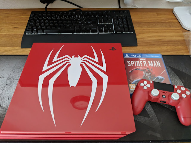 Unboxing de la PlayStation 4 PRO Edición Limitada de Spiderman - Pollo de  goma con polea