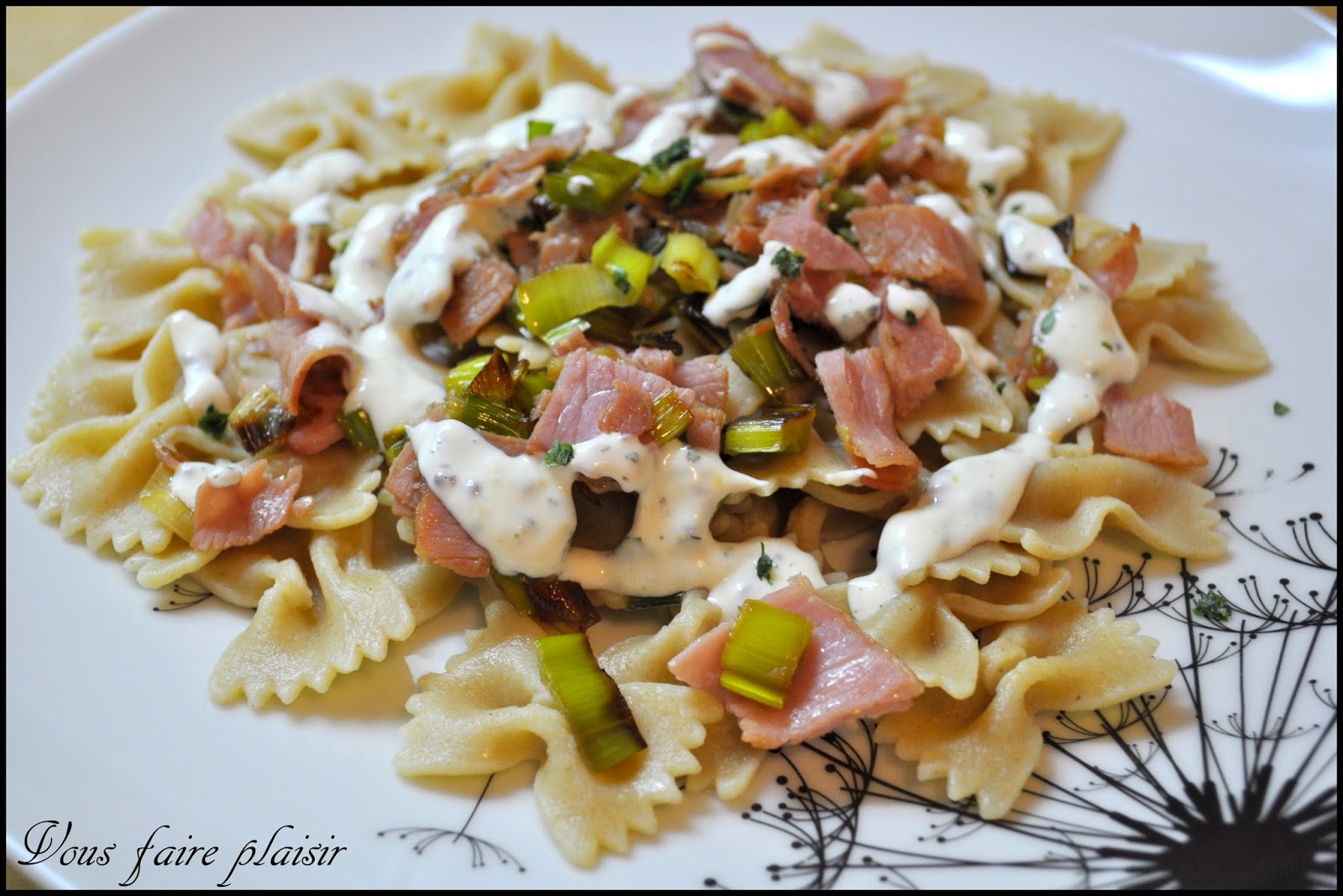 Pâtes poireau, sauce moutarde