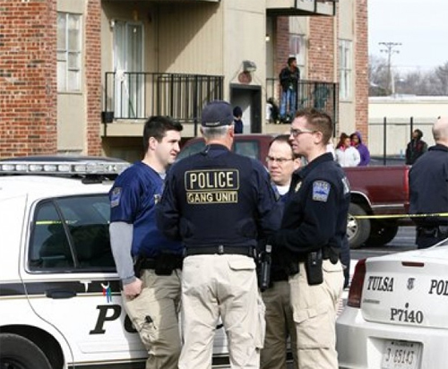 Police: 4 women fatally shot at Tulsa apartment 