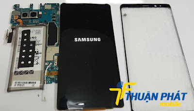 Địa chỉ thay màn hình Samsung Note 8 chính hãng giá rẻ nhất HCM Thay-man-hinh-samsung-note-8