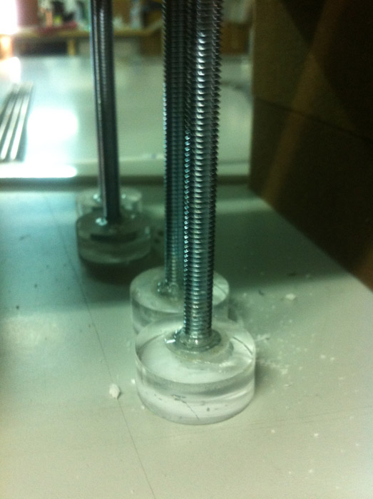 Enraizando Ideas: Estanteria para revistas