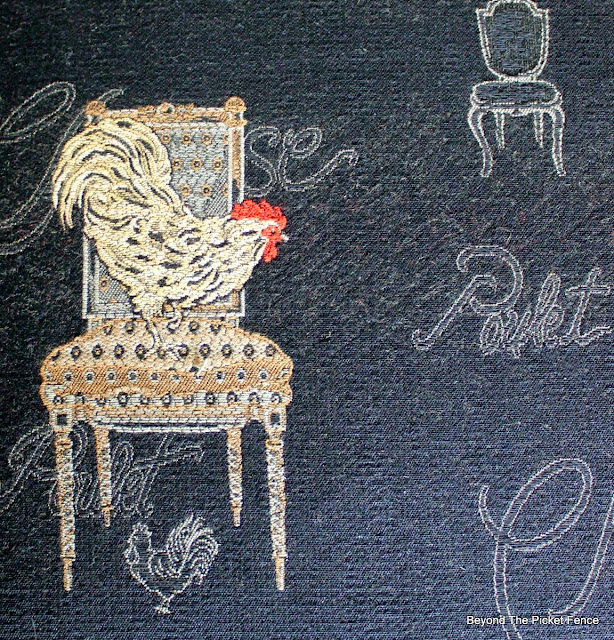 chicken, chair, chalk paint, http://bec4-beyondthepicketfence.blogspot.com/2015/05/chicken-chair.html