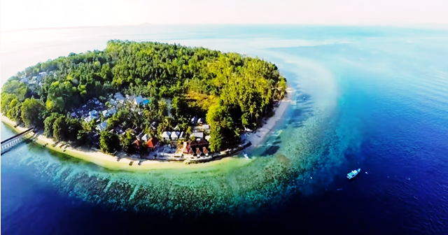 Objek Wisata Taman Laut Bunaken Terletak Di Provinsi