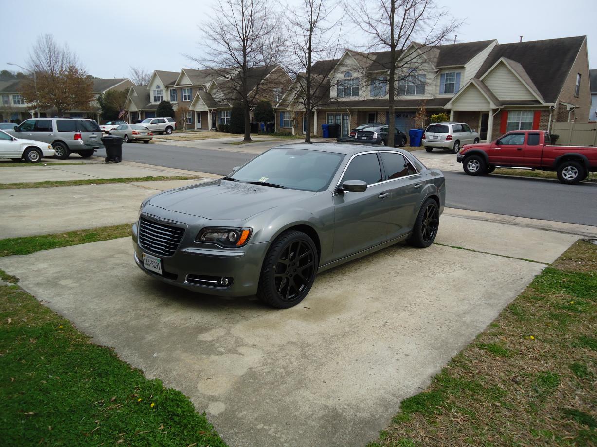 2012 Chrysler 300 S on 22 Inch Viper Rims Blacked Out