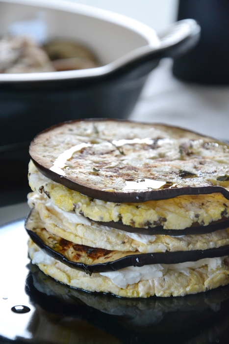 gallette di mais con melanzane grigliate al mandarino e basilico