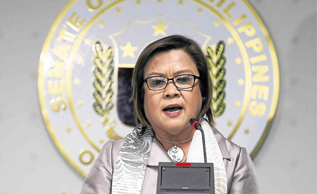 De Lima refuses to resign, says she is neither weak nor guilty