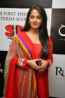 Anushka Shetty at Rudramadevi Trailer Launch HeyAndhra