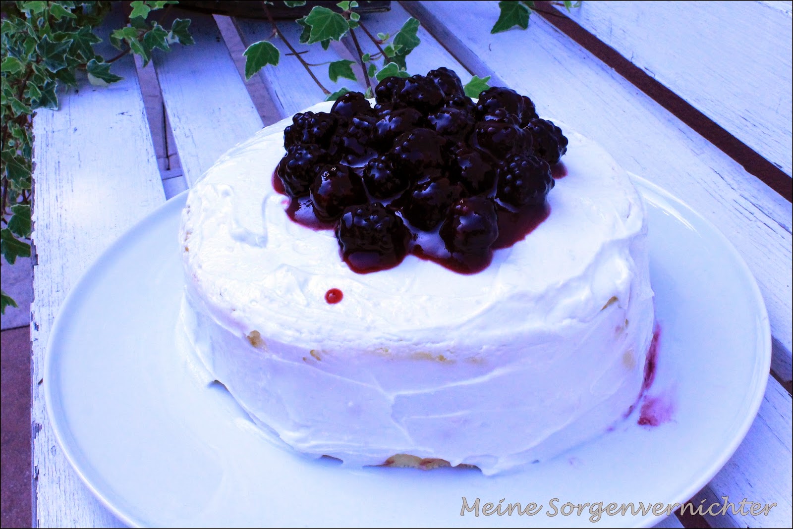 Meine Sorgenvernichter: Sommerlicher Brombeer Swirl Kuchen