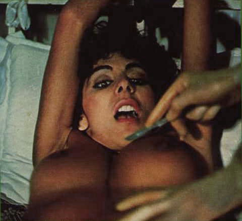 Mirina sirtis topless Mirina sirtis topless