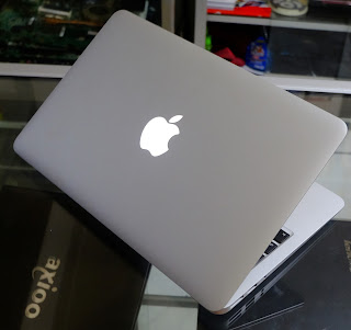 MacBook Air Core i5(11-inch, Early 2015)