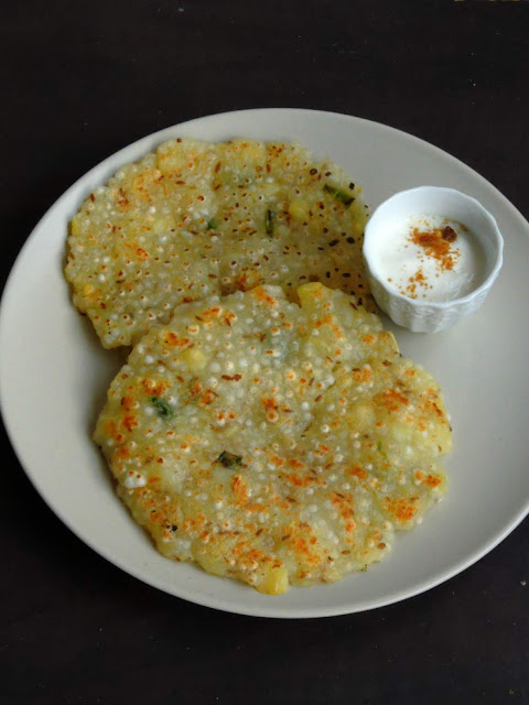Sago thalipeeth Sago thalipeeth