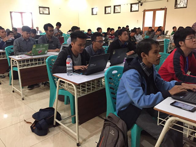 Peserta masih bersemangat mengikuti workshop - Umar Fadil Peserta masih bersemangat mengikuti workshop - Umar Fadil