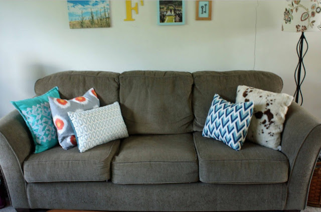 Sofa Minimalis Untuk Ruang Tamu Mungil