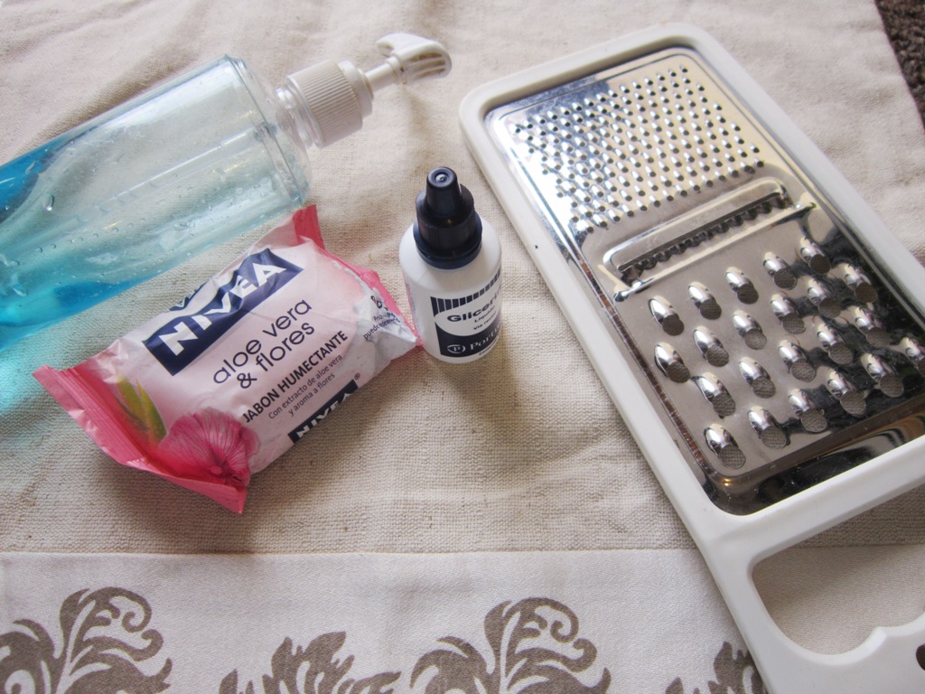 taal tetraëder Minister Zelf dingen maken: Zelf vloeibare handzeep maken (DIY liquid soap)