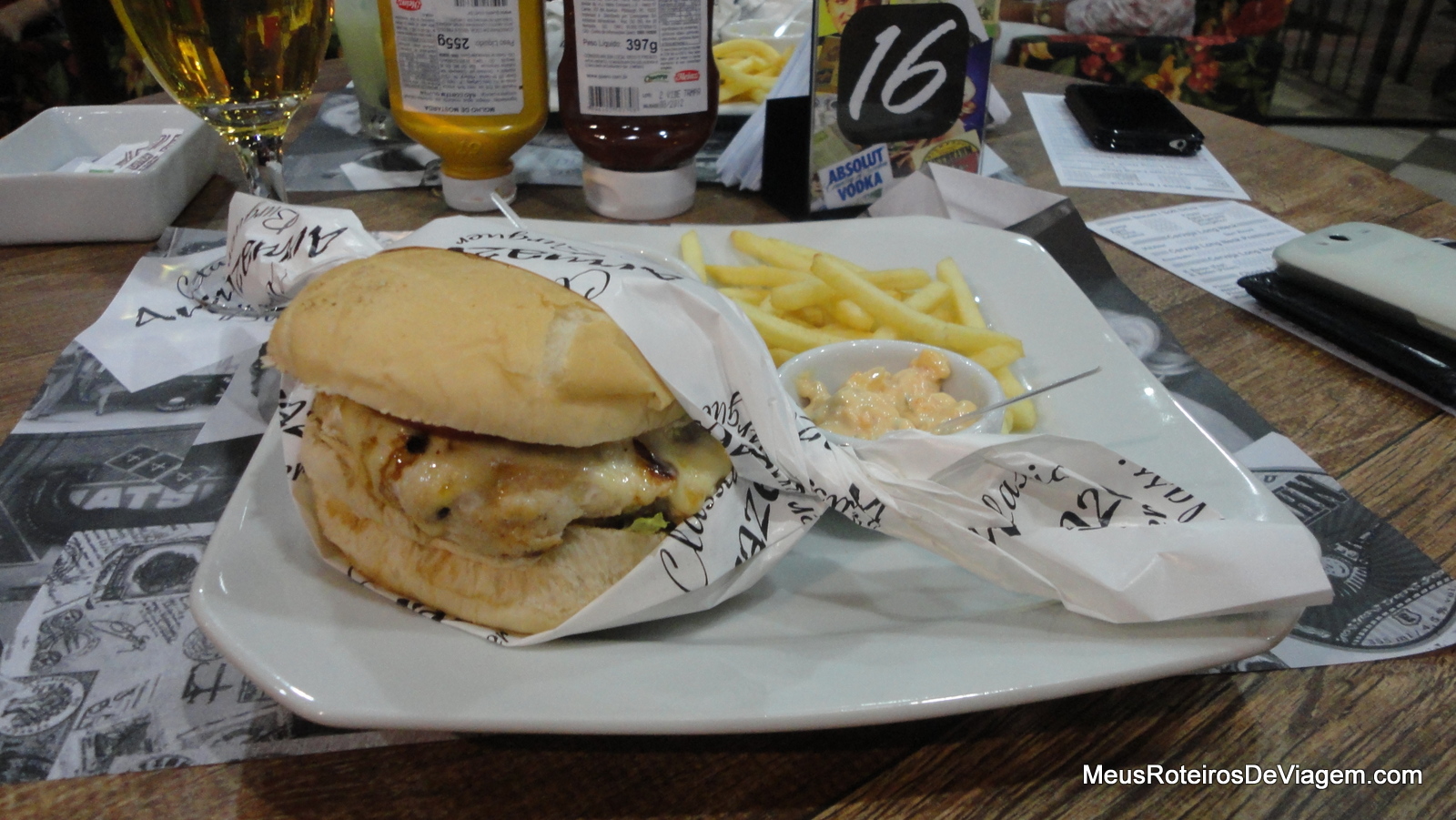 Armazém Classic Burguer, a hamburgueria mais descolada de Florianópolis