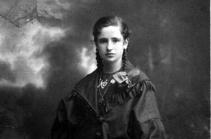 Búscame en el ciclo de la vida 1586. A Carmen Conde