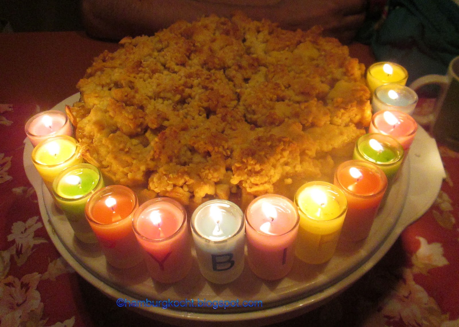 Hamburg kocht!: Nachgebacken: Apfelkuchen mit Streuseln nach Eveline Wild Hamburg kocht!: Nachgebacken: Apfelkuchen mit Streuseln nach Eveline Wild