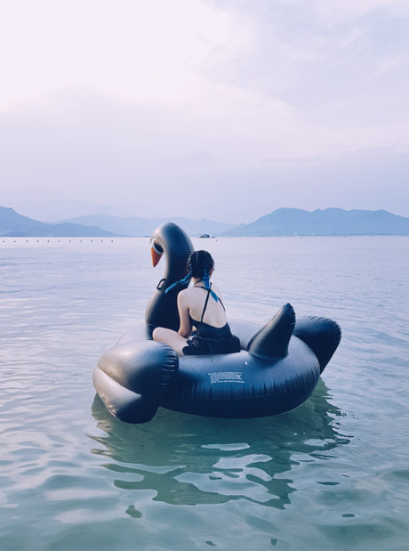 Ai cung phai co anh chup voi mon phu kien hot nhat mua he nam nay! - Anh 20