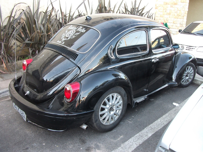 Radical Volks: Fusca preto