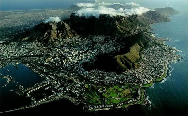 La Table Mountain - Cape Town (Sudafrica) - Le Meraviglie della Natura