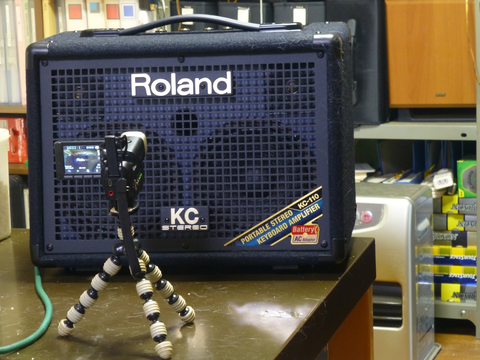 ギターでハッピー！: キーボードアンプ Roland KC-110