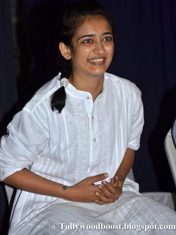 Model Akshara Haasan Without Makeup Stills In White Dress