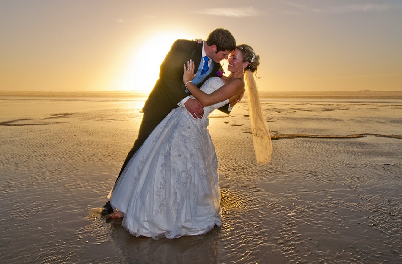 ¿Quién Dijo Boda? Bodas en la Playa. Ya Es Posible en España ¿Quién Dijo Boda? Bodas en la Playa. Ya Es Posible en España