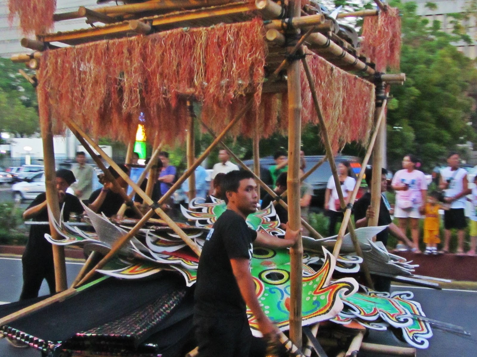 Bisayang Manlalakbay around the Philippines Aliwan Fiesta 2013 Float
