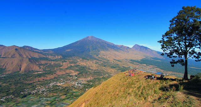 Sembalun dari Bukit Pergasingan