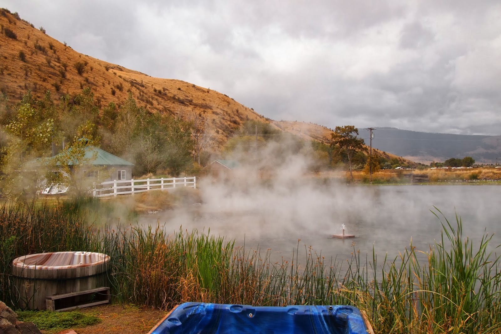 t i n y g o g o : The hot springs of Hot Lake Resort