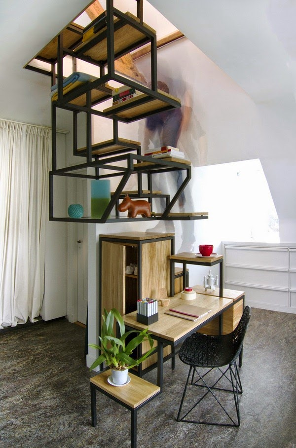 Staircase and desktop at the same time