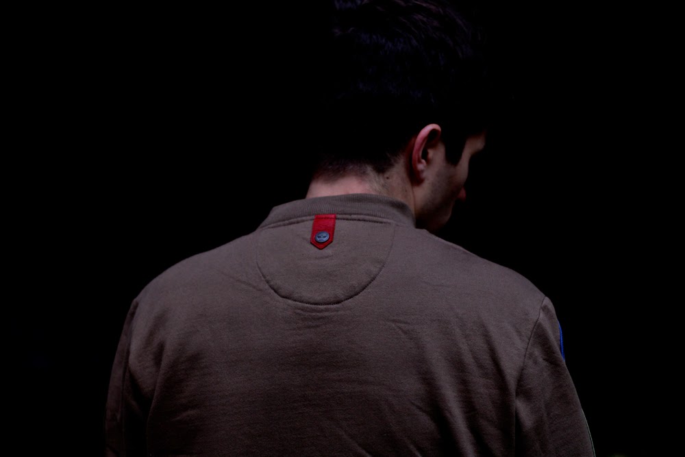 BLOG-MODE-HOMME_AEROBATIX-Jacket_MrGUGU-Tshirt_ASOS-Chino_OliverPeoples_Sunnies_Clarks-Shoes_Royalties-Socks_PARIS-MENSFASHION Toulouse