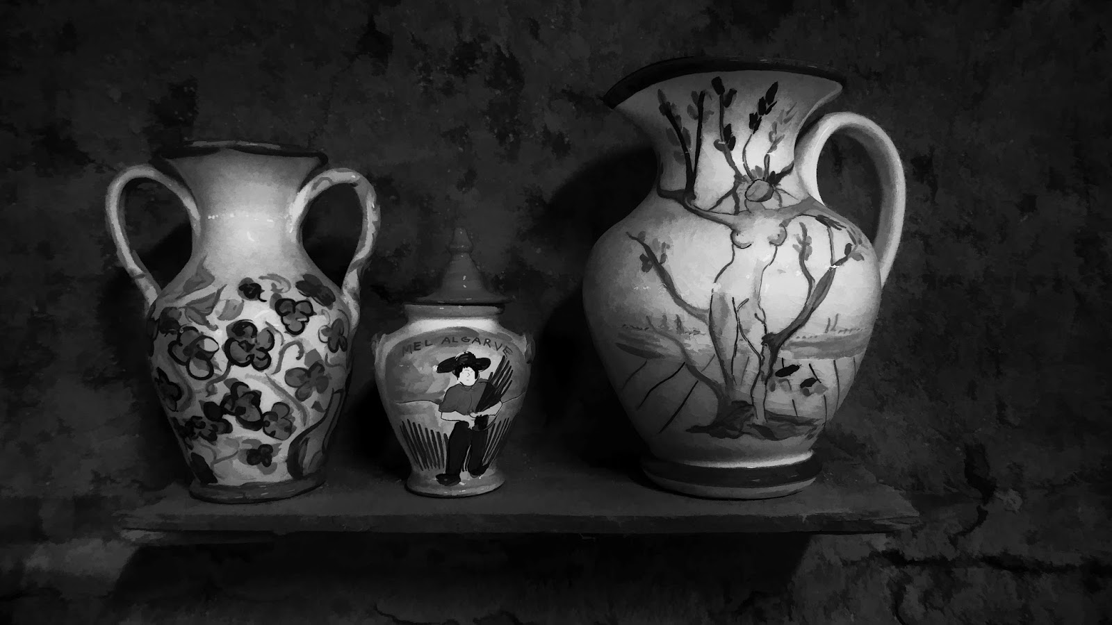 A picture a day: Vases from Patalim
