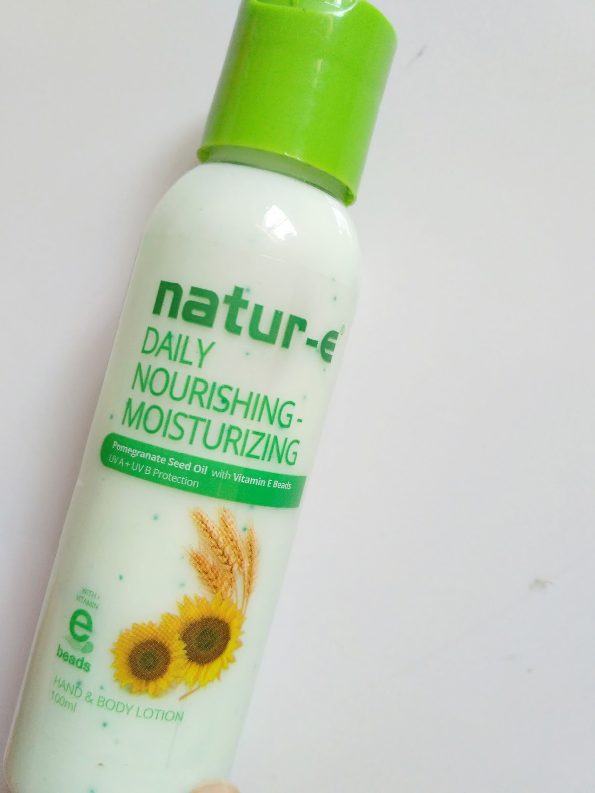 review naturE daily nourishing moisturising hand&body lotion nature