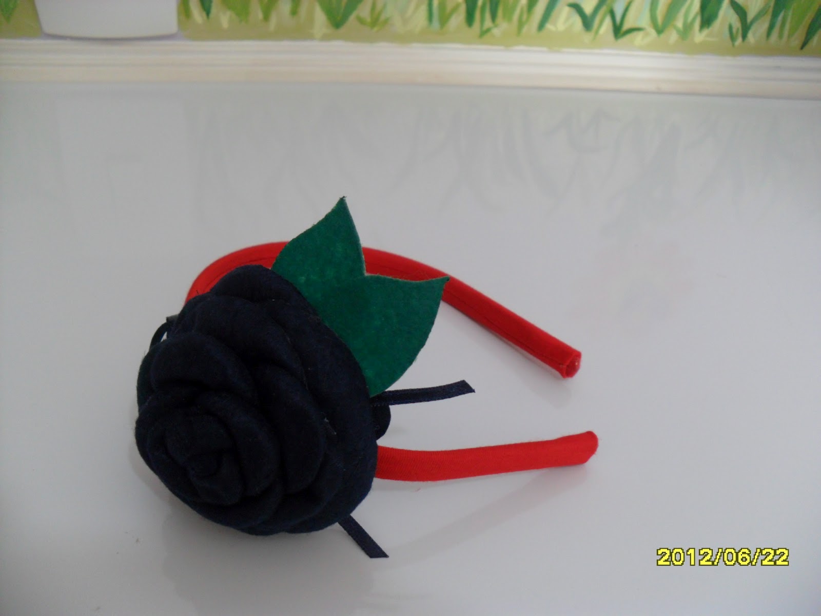 Joaquina Laço & Fita Tiara Rosa de feltro