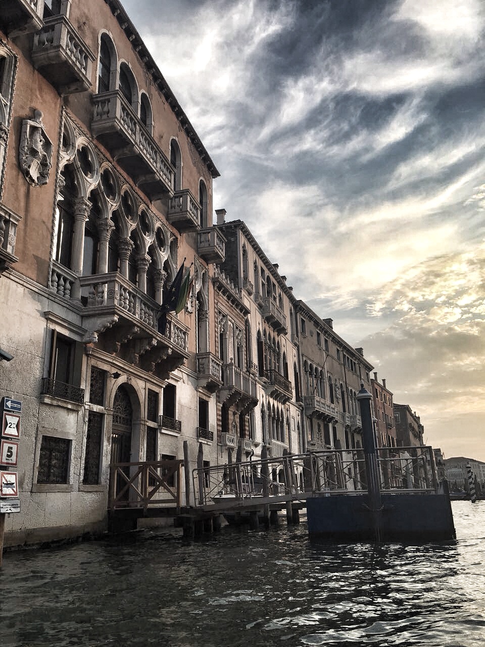 YURTDIŞI (İTALYA) VE YURTİÇİNDE (ÇEŞME) BALAYI 💓 ! AVANTAJLARI