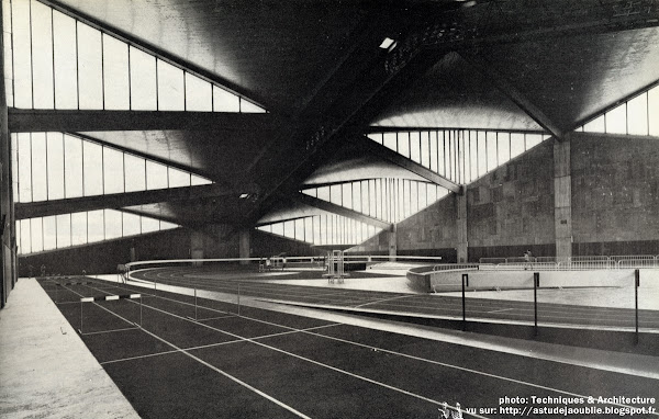 Paris 19ème - Stade - Gymnase - Centre sportif Jules Ladoumègue  Architecte: Jean Peccoux  Ingenieur: Robert Lourdin  Construction: 1970 - 1972 