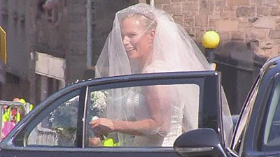 zara-phillips-mike-tindall-wedding-dress-pictures