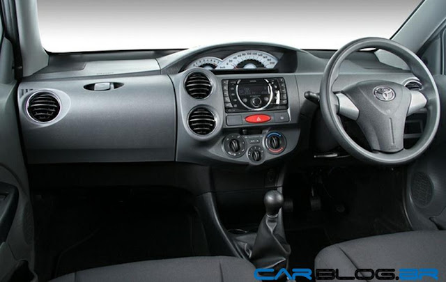 Toyota Etios 2013 - interior - por dentro