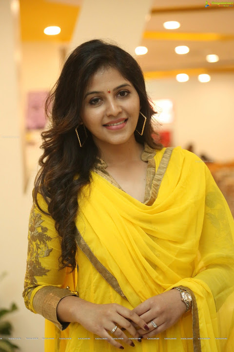 Anjali at Prasads Imax for Chitrangada movie promotion