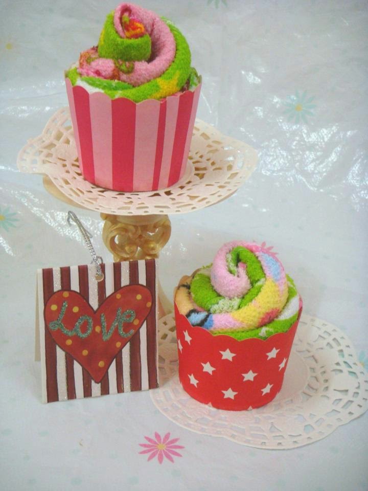 Door Gift - Handmade Cupcakes Towel