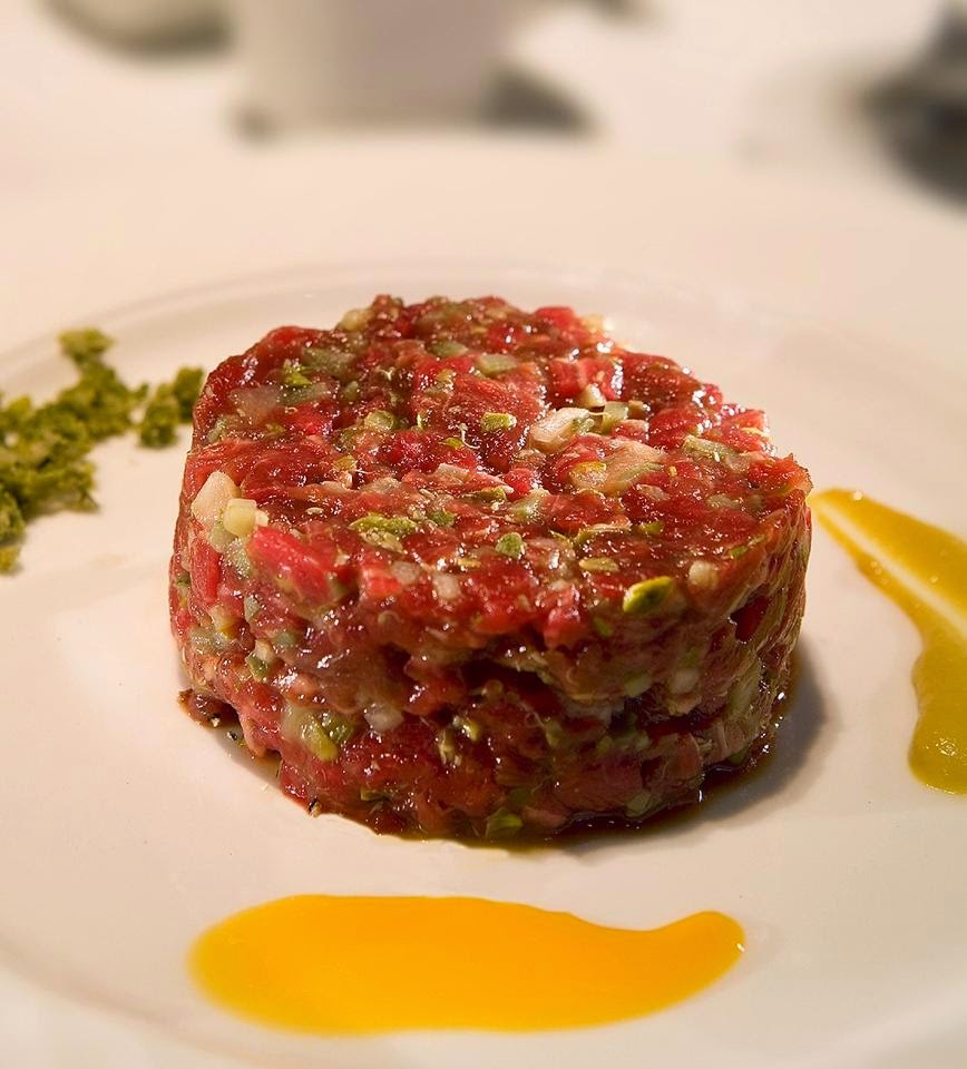 Blog de Arte y Gastronomía de Alejandro Sales: Steak Tartar Blog de Arte y Gastronomía de Alejandro Sales: Steak Tartar